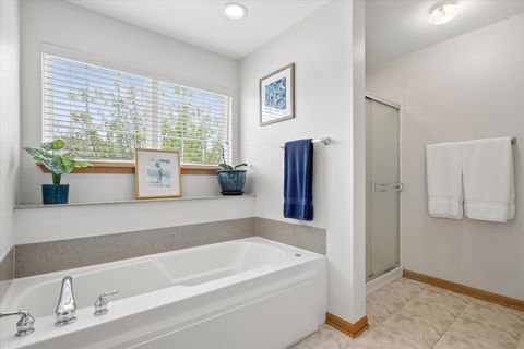 Tiny photo for 2304 Sarazen Drive, Vernon Hills, IL 60061 (MLS # 12639418)