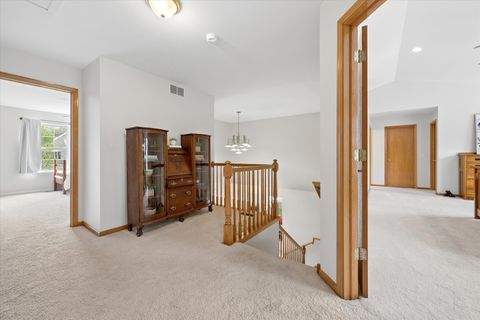 Tiny photo for 2304 Sarazen Drive, Vernon Hills, IL 60061 (MLS # 12639418)
