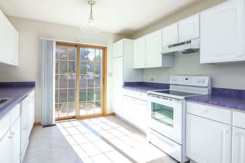 Tiny photo for 1418 Coral Bell Drive, Joliet, IL 60435 (MLS # 12447847)