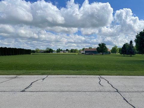 2434 N 4220th Road Sheridan IL 60551