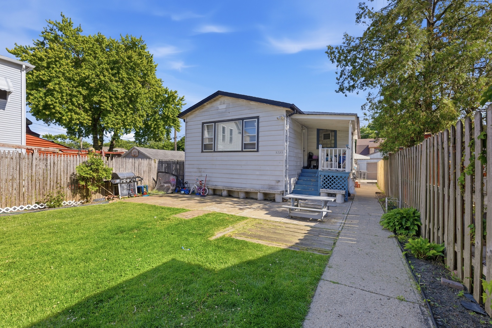 3733 W 64th Street