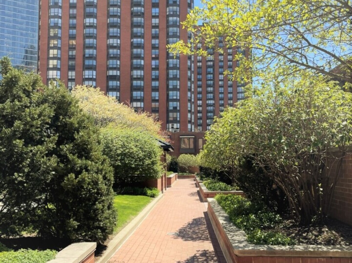801 S Plymouth Court 416