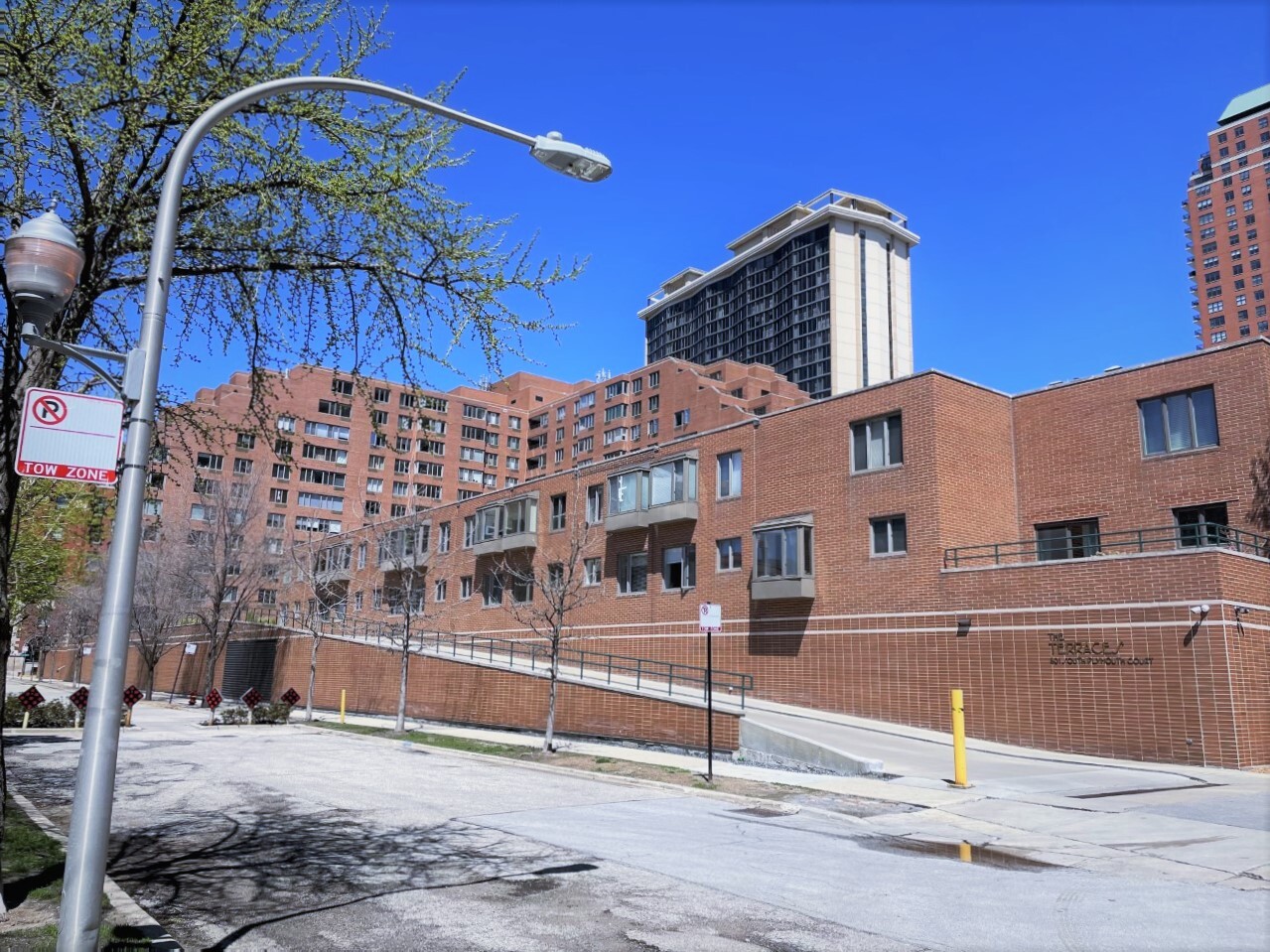 801 S Plymouth Court 416
