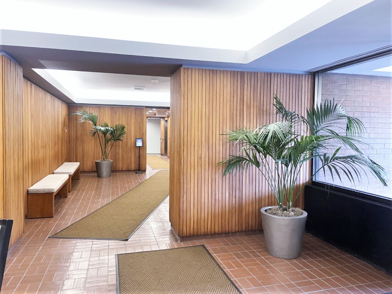 801 S Plymouth Court 416