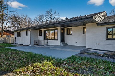 Tiny photo for 302 E Shady Drive, Palatine, IL 60067 (MLS # 12523904)