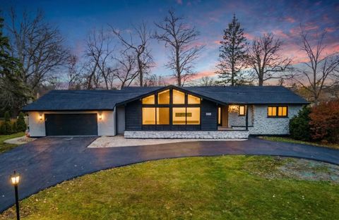 Tiny photo for 302 E Shady Drive, Palatine, IL 60067 (MLS # 12523904)