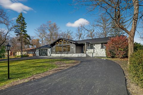 Tiny photo for 302 E Shady Drive, Palatine, IL 60067 (MLS # 12523904)