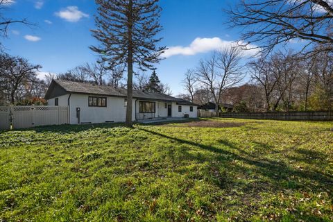 Tiny photo for 302 E Shady Drive, Palatine, IL 60067 (MLS # 12523904)