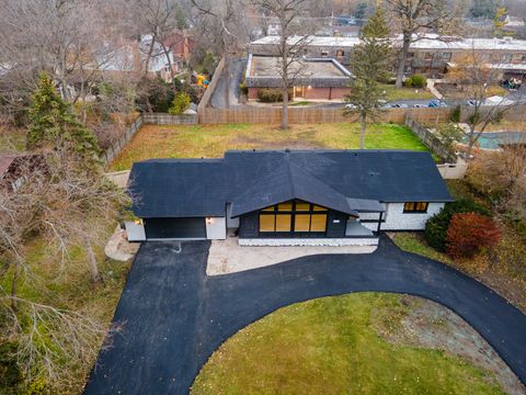 Tiny photo for 302 E Shady Drive, Palatine, IL 60067 (MLS # 12523904)