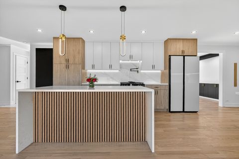 Tiny photo for 302 E Shady Drive, Palatine, IL 60067 (MLS # 12523904)