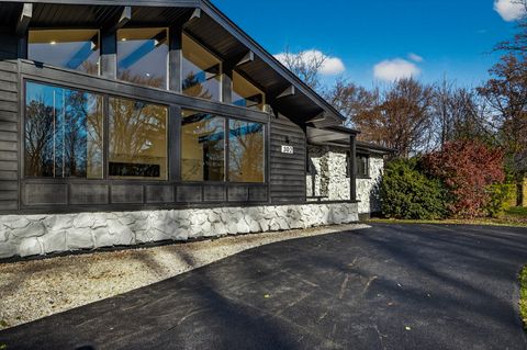 Tiny photo for 302 E Shady Drive, Palatine, IL 60067 (MLS # 12523904)