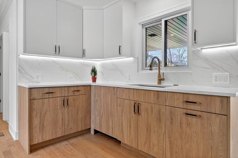 Tiny photo for 302 E Shady Drive, Palatine, IL 60067 (MLS # 12523904)