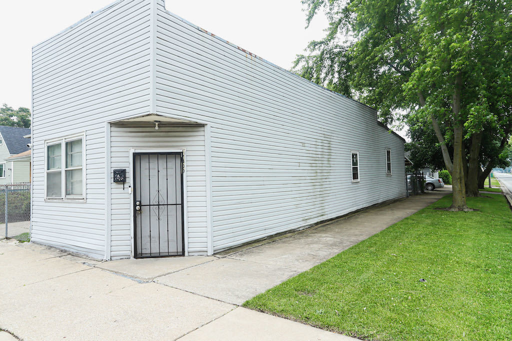 12402 S Green Street