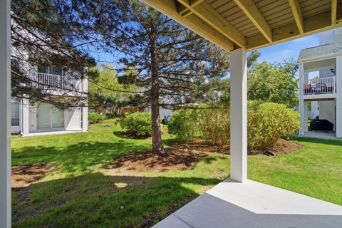 Tiny photo for 109 Meadowbrook Lane #44A, Lake Bluff, IL 60044 (MLS # 12645665)