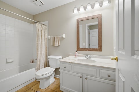 Tiny photo for 109 Meadowbrook Lane #44A, Lake Bluff, IL 60044 (MLS # 12645665)