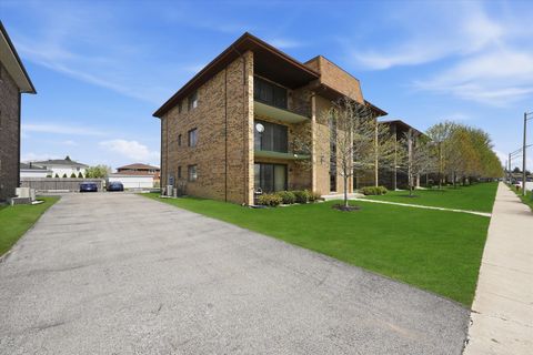 Tiny photo for 4854 W 122nd Street #2E, Alsip, IL 60803 (MLS # 12624776)