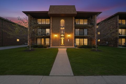 Photo of 4854 W 122nd Street #2E, Alsip, IL 60803 (MLS # 12624776)