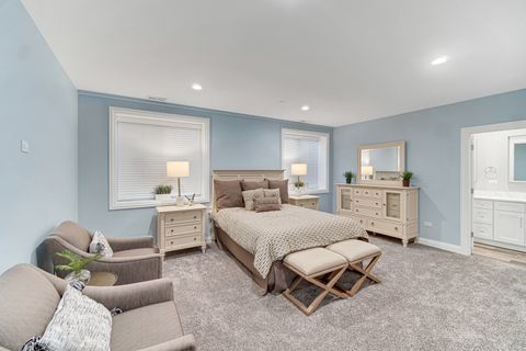 Tiny photo for 5622 Belmont Road, Downers Grove, IL 60516 (MLS # 12568746)