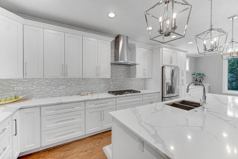 Tiny photo for 5622 Belmont Road, Downers Grove, IL 60516 (MLS # 12568746)