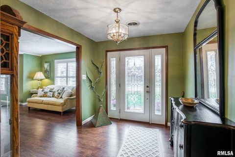 Tiny photo for 202 Dinah Lane, Marion, IL 62959 (MLS # QC4269361)