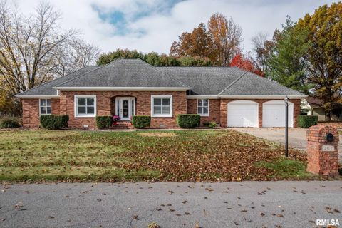 Photo of 202 Dinah Lane, Marion, IL 62959 (MLS # QC4269361)