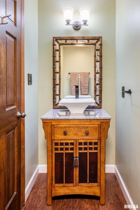 Tiny photo for 202 Dinah Lane, Marion, IL 62959 (MLS # QC4269361)