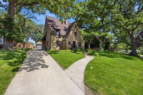 Photo of 41 Hamilton Avenue, Elgin, IL 60123 (MLS # 12738462)