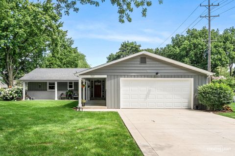 Photo of 707 Maple Lane, Batavia, IL 60510 (MLS # 12686291)