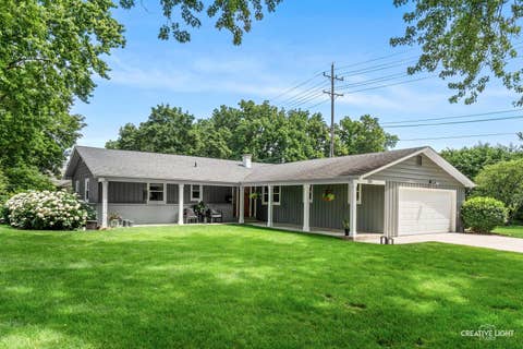 Tiny photo for 707 Maple Lane, Batavia, IL 60510 (MLS # 12686291)