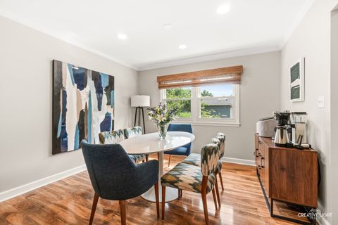 Tiny photo for 707 Maple Lane, Batavia, IL 60510 (MLS # 12686291)