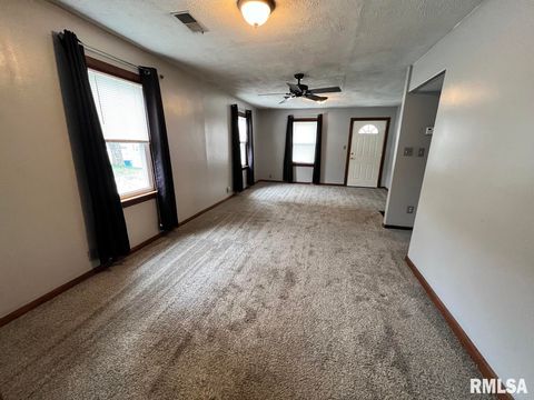 Tiny photo for 404 OAK Street, Anna, IL 62906 (MLS # QC4267597)