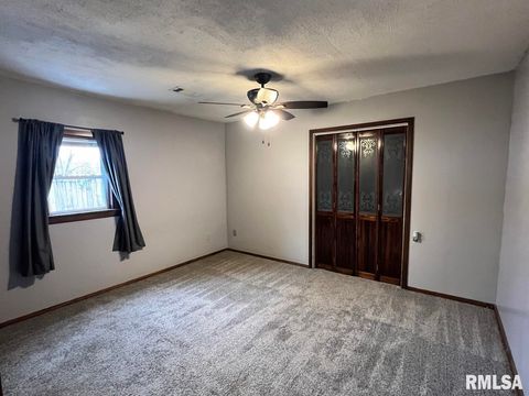 Tiny photo for 404 OAK Street, Anna, IL 62906 (MLS # QC4267597)