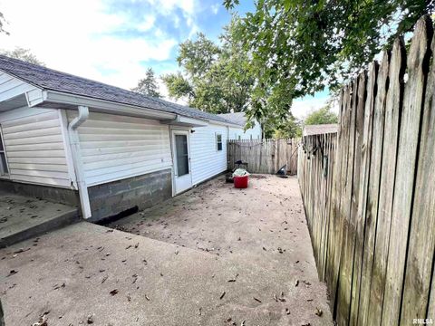 Tiny photo for 404 OAK Street, Anna, IL 62906 (MLS # QC4267597)