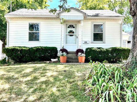 Tiny photo for 404 OAK Street, Anna, IL 62906 (MLS # QC4267597)