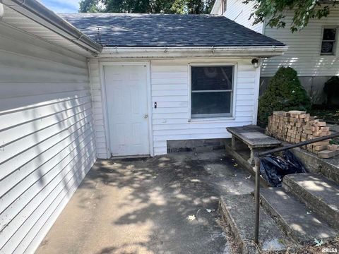 Tiny photo for 404 OAK Street, Anna, IL 62906 (MLS # QC4267597)