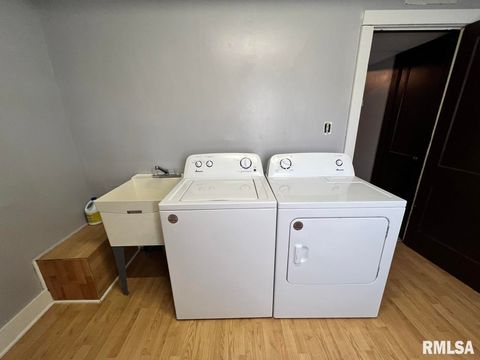 Tiny photo for 404 OAK Street, Anna, IL 62906 (MLS # QC4267597)