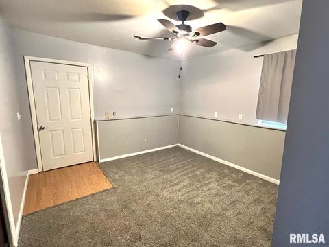 Tiny photo for 404 OAK Street, Anna, IL 62906 (MLS # QC4267597)