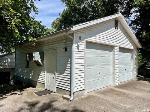 Tiny photo for 404 OAK Street, Anna, IL 62906 (MLS # QC4267597)
