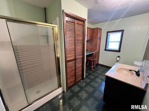 Tiny photo for 404 OAK Street, Anna, IL 62906 (MLS # QC4267597)