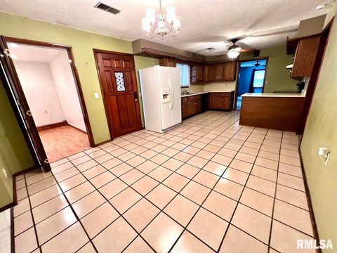 Tiny photo for 404 OAK Street, Anna, IL 62906 (MLS # QC4267597)