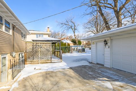 Tiny photo for 9313 S 82nd Court, Hickory Hills, IL 60457 (MLS # 12554404)