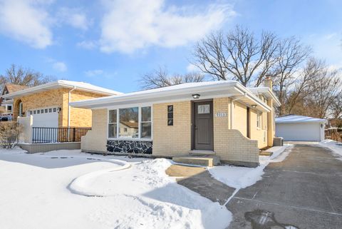 Photo of 9313 S 82nd Court, Hickory Hills, IL 60457 (MLS # 12554404)