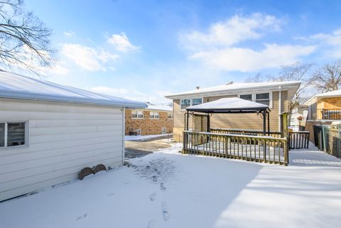 Tiny photo for 9313 S 82nd Court, Hickory Hills, IL 60457 (MLS # 12554404)