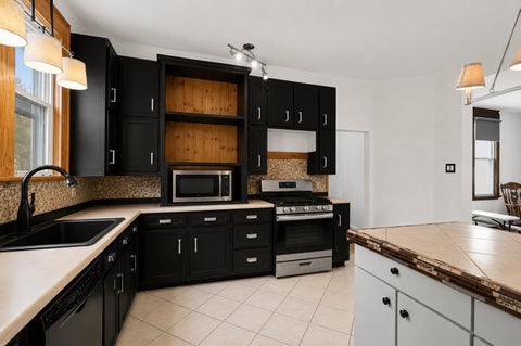 Tiny photo for 500 W 1 Street, Mount Olive, IL 62069 (MLS # 12725860)