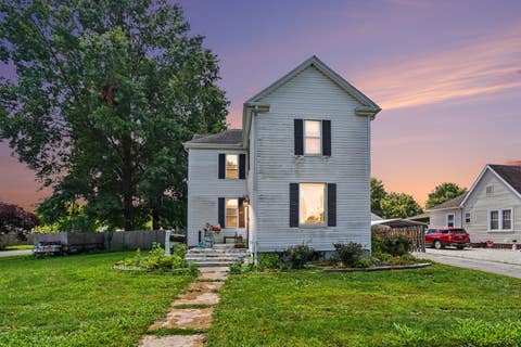 Tiny photo for 500 W 1 Street, Mount Olive, IL 62069 (MLS # 12725860)
