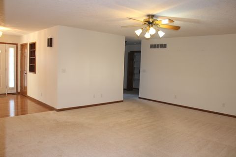 Tiny photo for 3 Delmar Drive, Clinton, IL 61727 (MLS # 12508806)