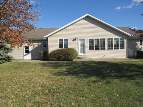 Tiny photo for 3 Delmar Drive, Clinton, IL 61727 (MLS # 12508806)