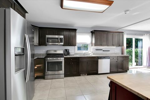 Tiny photo for 2509 Brook Lane, Aurora, IL 60504 (MLS # 12487954)