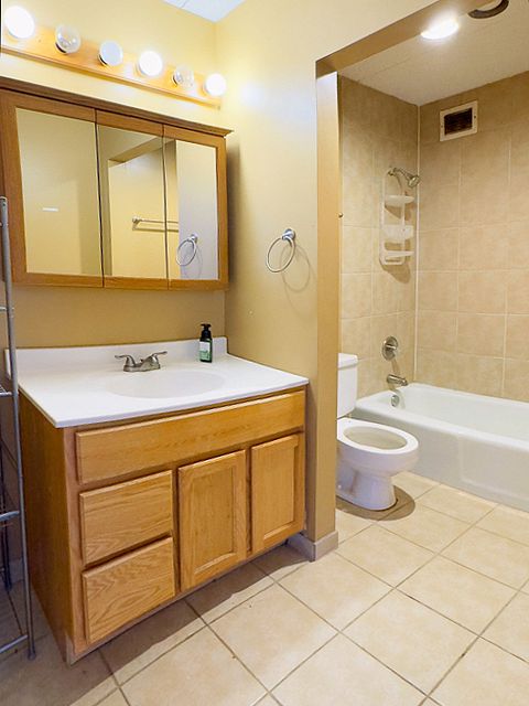 Tiny photo for 2015 S Finley Road #812, Lombard, IL 60148 (MLS # 12525010)