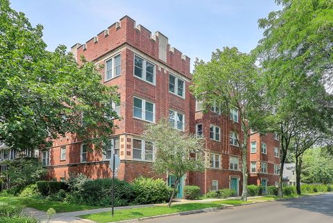 Photo of 6104 N GLENWOOD Avenue #1, Chicago, IL 60660 (MLS # 12450011)